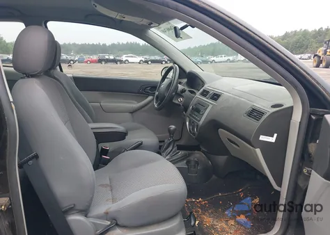 2005 Ford Focus Zx3 z USA, uszkodzony, nr VIN 3FAFP31N65R107956